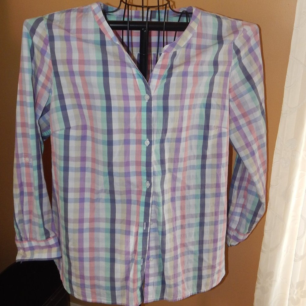 Ladies Talbots Petites Button Front Blouse  Size LP